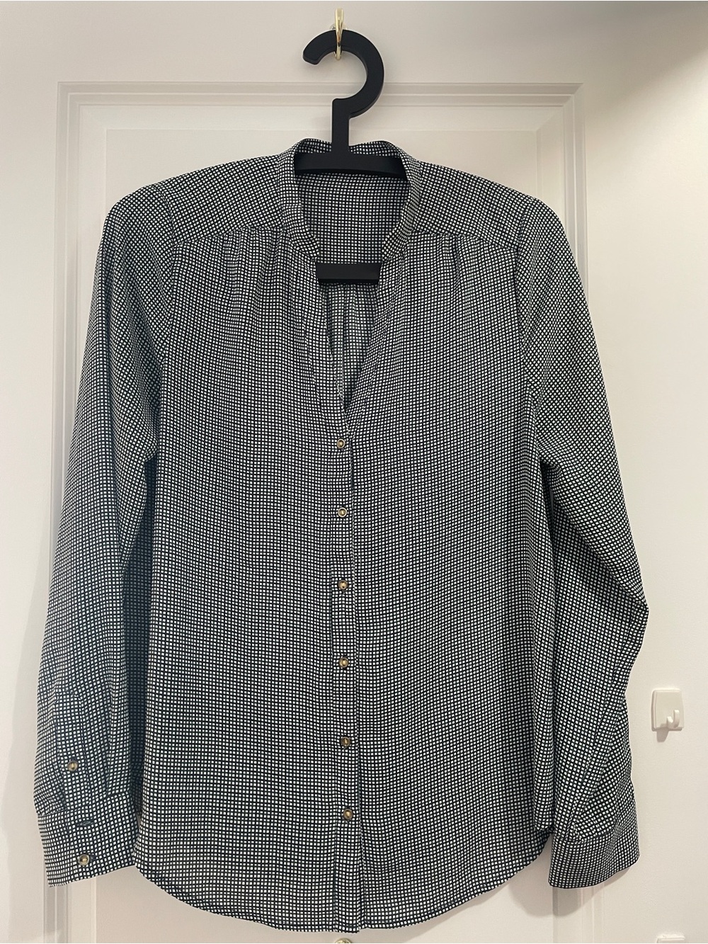 Smart Set Black and White Micro-Check Button Front Blouse